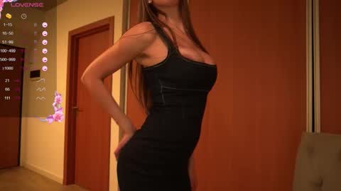 Snapshot of evaangelina_ chatting on 09.09.25 Eva online show from 09.09.25