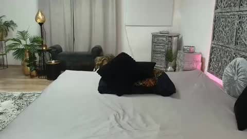 Snapshot of evabarbi chatting on 12.16.24 evabarbi online show from 12.16.24