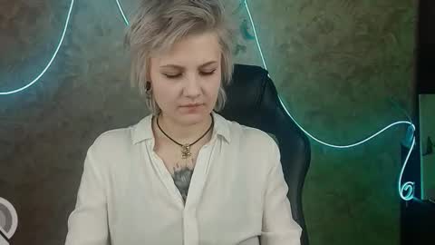 Eva Brownie online show from 01.27.25