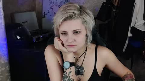 Eva Brownie online show from 03.05.25