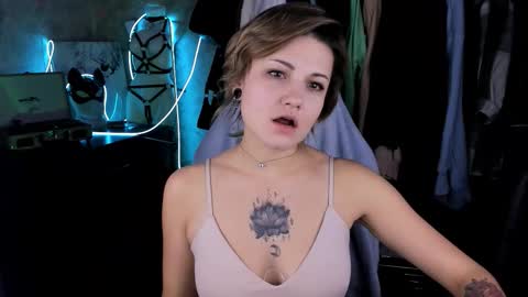 Eva Brownie online show from 10.16.25