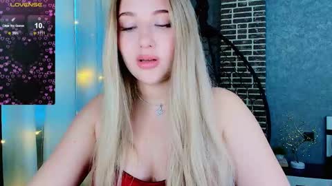 Eva  online show from 11.26.25