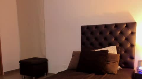 Jenny Carters online show from 05.15.26