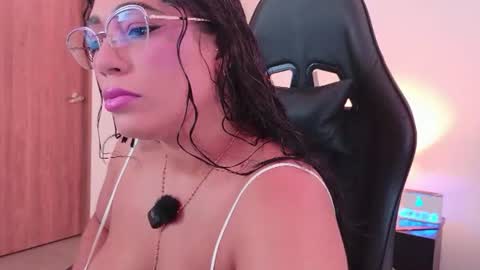 Jenny Carters online show from 07.25.26