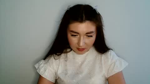 Snapshot of evachaturbatte chatting on 06.30.26 Evachaturbatte online show from 06.30.26