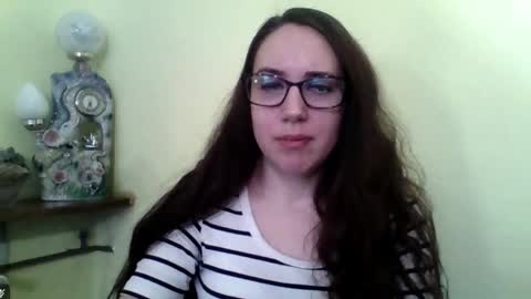 Snapshot of evaclassy chatting on 12.05.25 EVA online show from 12.05.25