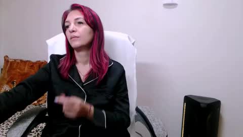 Snapshot of evadesireone chatting on 03.14.26 EvadesireONE online show from 03.14.26