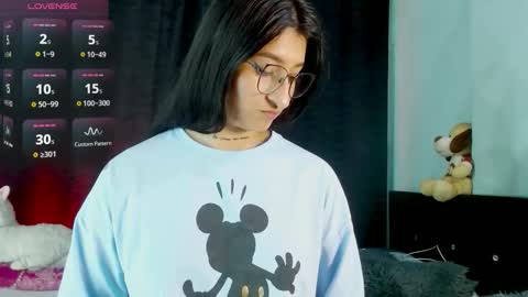 Evah Lee online show from 12.22.25