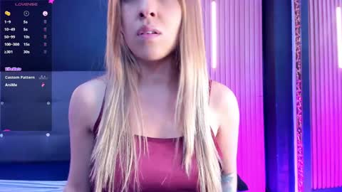 Snapshot of evaloviaa_ chatting on 05.30.26 Eva online show from 05.30.26