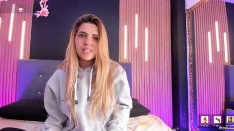 Snapshot of evaloviaa_ chatting on 06.24.26 Eva online show from 06.24.26