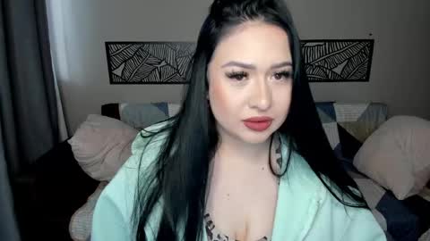 Snapshot of evamoriese chatting on 12.16.25 Kris online show from 12.16.25