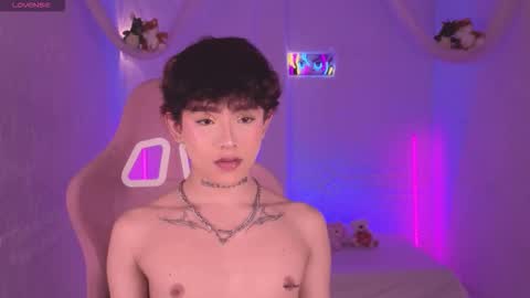 Snapshot of evan__hunter chatting on 11.05.25 Evan online show from 11.05.25