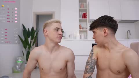 Snapshot of evan_white_ chatting on 02.12.25 evan_white_ online show from 02.12.25