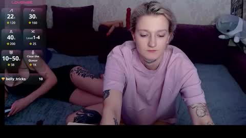 lesbian couple online show from 02.16.26