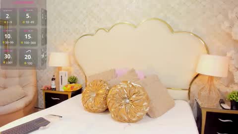 Snapshot of evangelin_ts chatting on 11.19.25 evangelin_ts online show from 11.19.25