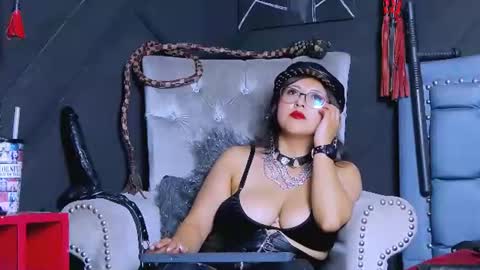 Miss Evangeline    online show from 06.25.26