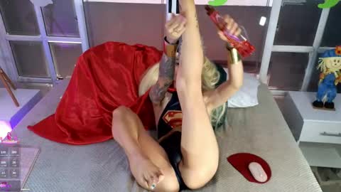 Snapshot of evangelyne1 chatting on 10.16.25 Evangelyne online show from 10.16.25