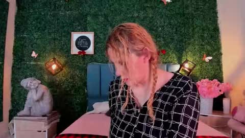  Evangelyne  online show from 03.12.26