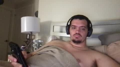 Snapshot of evank2000 chatting on 04.02.26 evank2000 online show from 04.02.26