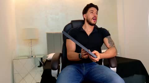 E V A N S online show from 02.25.26