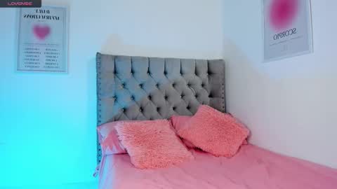 Eva Olimpo online show from 11.06.25