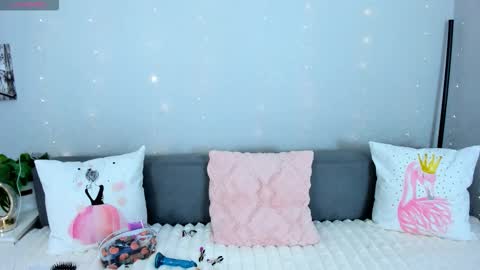 Snapshot of evarey_ chatting on 12.22.25 Adelina online show from 12.22.25