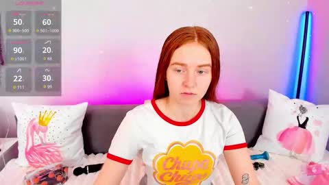 Snapshot of evarey_ chatting on 01.10.26 Adelina online show from 01.10.26