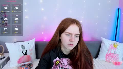 Snapshot of evarey_ chatting on 01.11.26 Adelina online show from 01.11.26