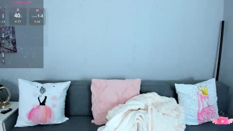 Snapshot of evarey_ chatting on 01.12.26 Adelina online show from 01.12.26