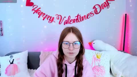 Snapshot of evarey_ chatting on 02.10.26 Adelina online show from 02.10.26