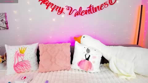 Snapshot of evarey_ chatting on 02.12.26 Adelina online show from 02.12.26