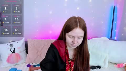 Snapshot of evarey_ chatting on 03.04.26 Adelina online show from 03.04.26