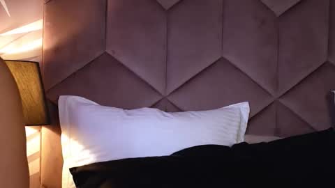 EvaRhea online show from 10.22.25