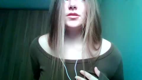 evasapples2026 online show from 05.20.26