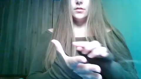 evasapples2026 online show from 06.12.26