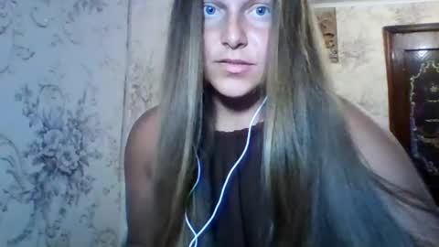 evasapples2026 online show from 07.18.26
