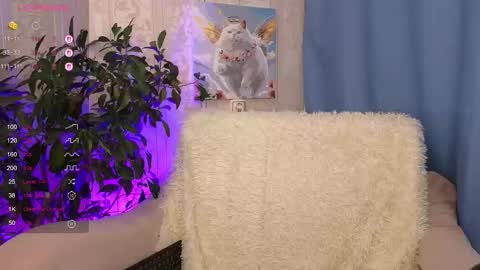 Snapshot of evashiny_ chatting on 10.19.25 Eve online show from 10.19.25