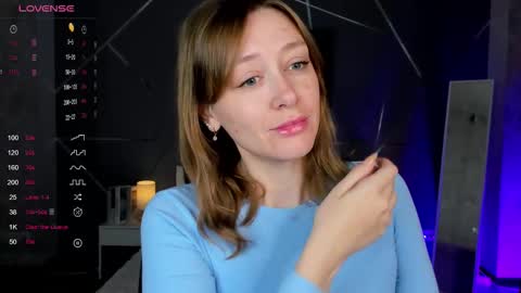 Snapshot of evashiny_ chatting on 11.29.25 Eve online show from 11.29.25