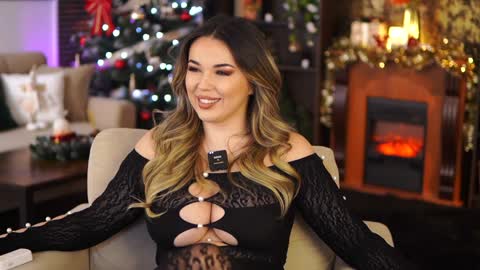 Snapshot of evasunderland chatting on 12.11.24 Eva online show from 12.11.24