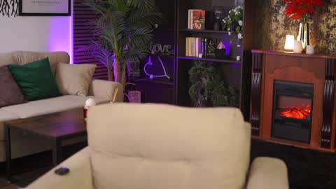 Snapshot of evasunderland chatting on 01.24.25 Eva online show from 01.24.25