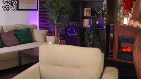 Snapshot of evasunderland chatting on 01.30.25 Eva online show from 01.30.25