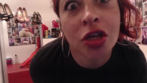 Snapshot of evatwiss chatting on 01.26.25 Eva Twiss online show from 01.26.25