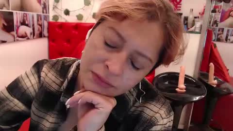 Snapshot of evatwiss chatting on 03.07.25 Eva Twiss online show from 03.07.25