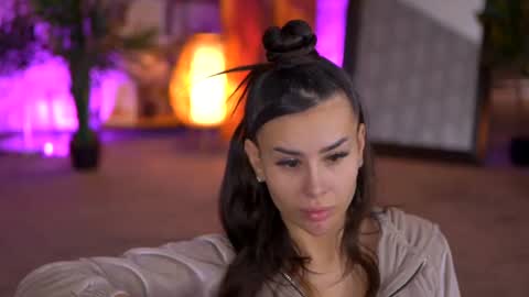 Eva online show from 02.14.25