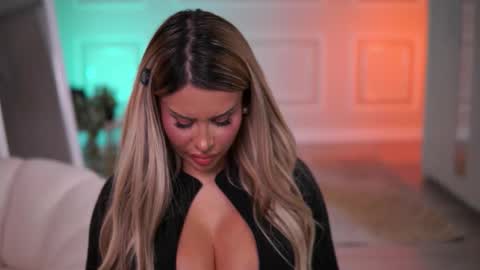 Eva online show from 11.23.25