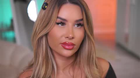 Eva online show from 12.21.25