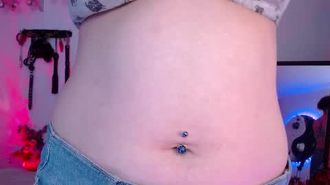 Eve Blue  friends. IG eve blue77 TW EveBlue 1 OF eveblue7 online show from 11.10.25