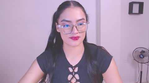 Snapshot of eve_rox18 chatting on 12.01.25 Eve Rox18 online show from 12.01.25