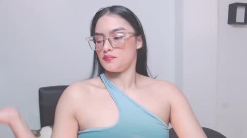Eve Rox18 online show from 05.17.26