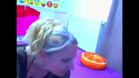 EVEANDMAX online show from 11.20.25